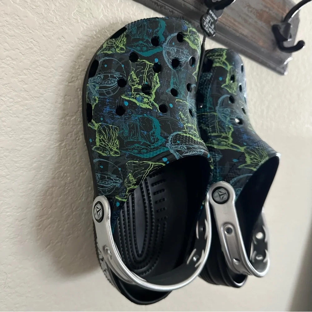 Mandalorian Crocs - Picture 4 of 5